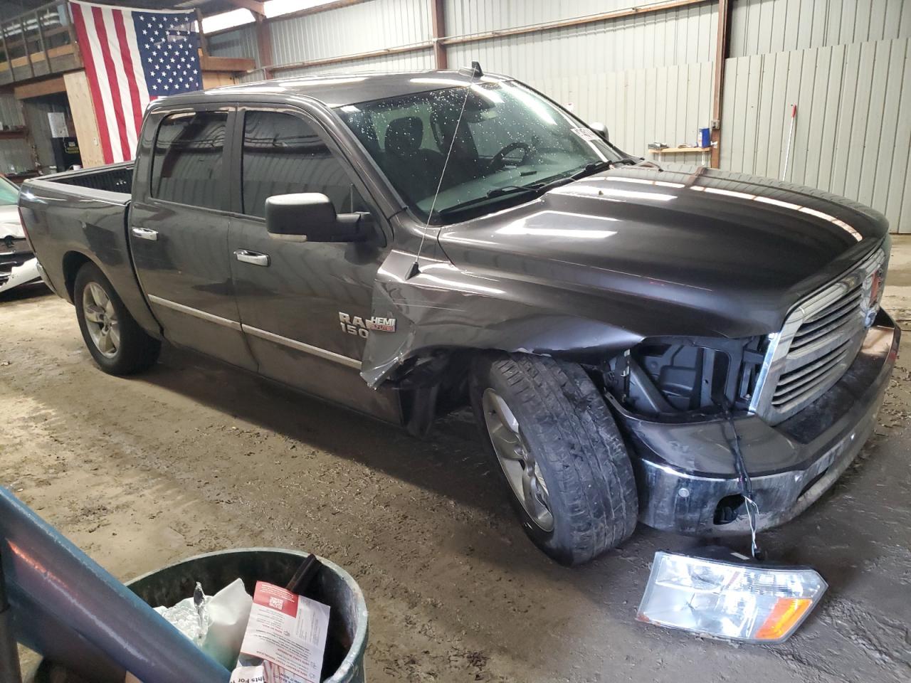 2016 RAM 1500 - Image 4