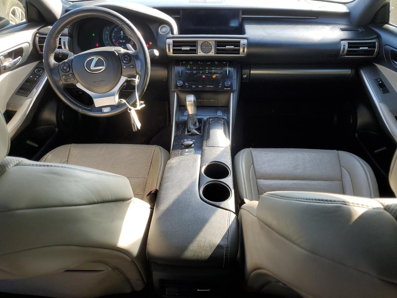 2014 Lexus IS - Image 8