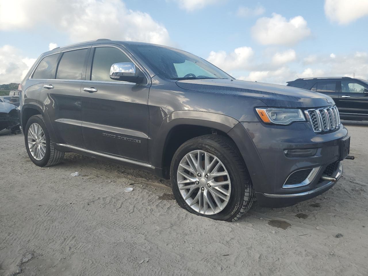 2018 Jeep Grand Cherokee - Image 4