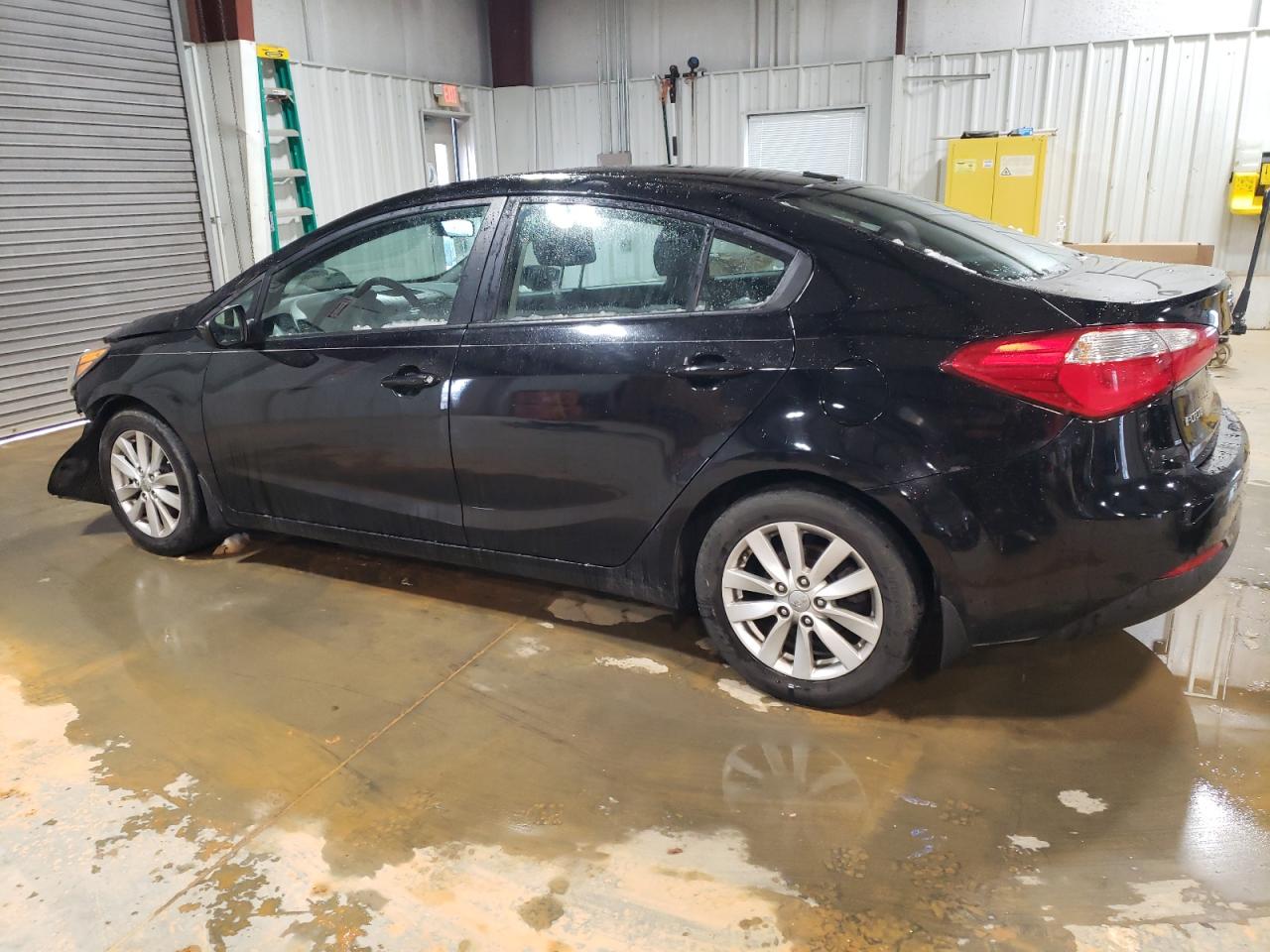 2015 Kia Forte - Image 2