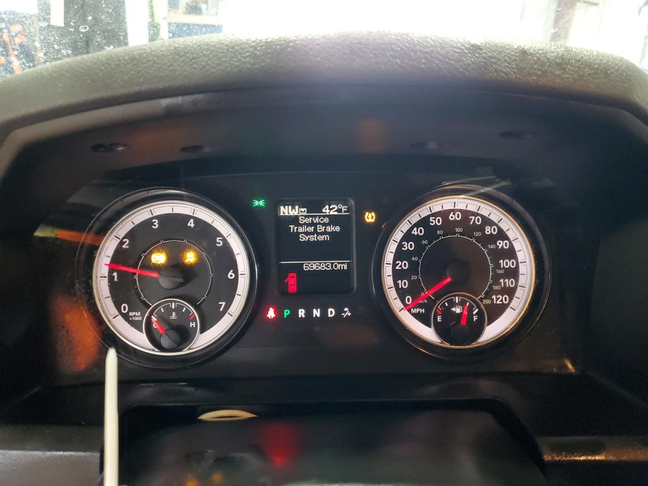 2018 RAM 1500 - Image 9