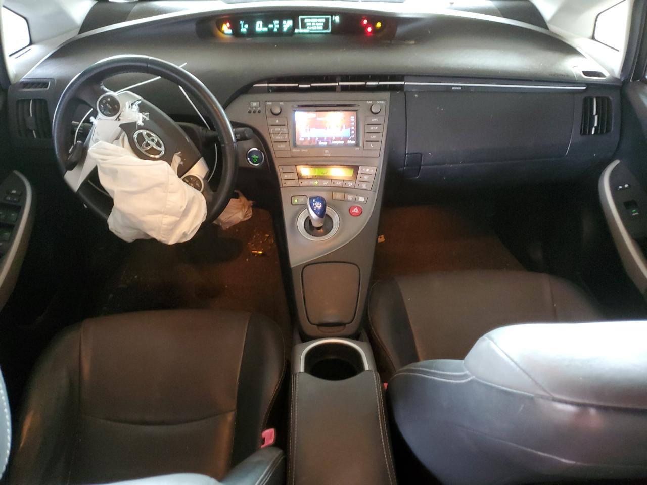 2012 Toyota Prius - Image 8