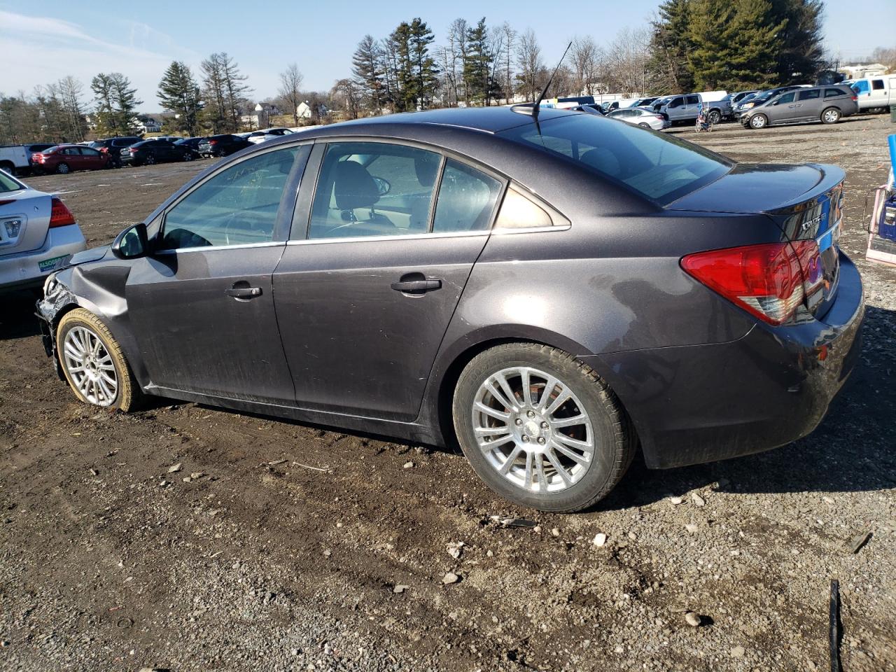 2014 Chevrolet Cruze - Image 2