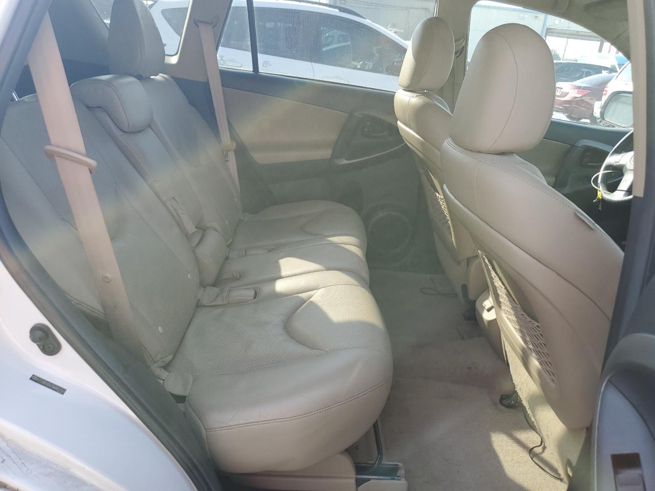 2011 Toyota RAV 4 - Image 11