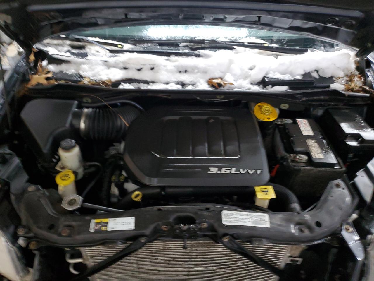 2014 Chrysler Town & Country - Image 12