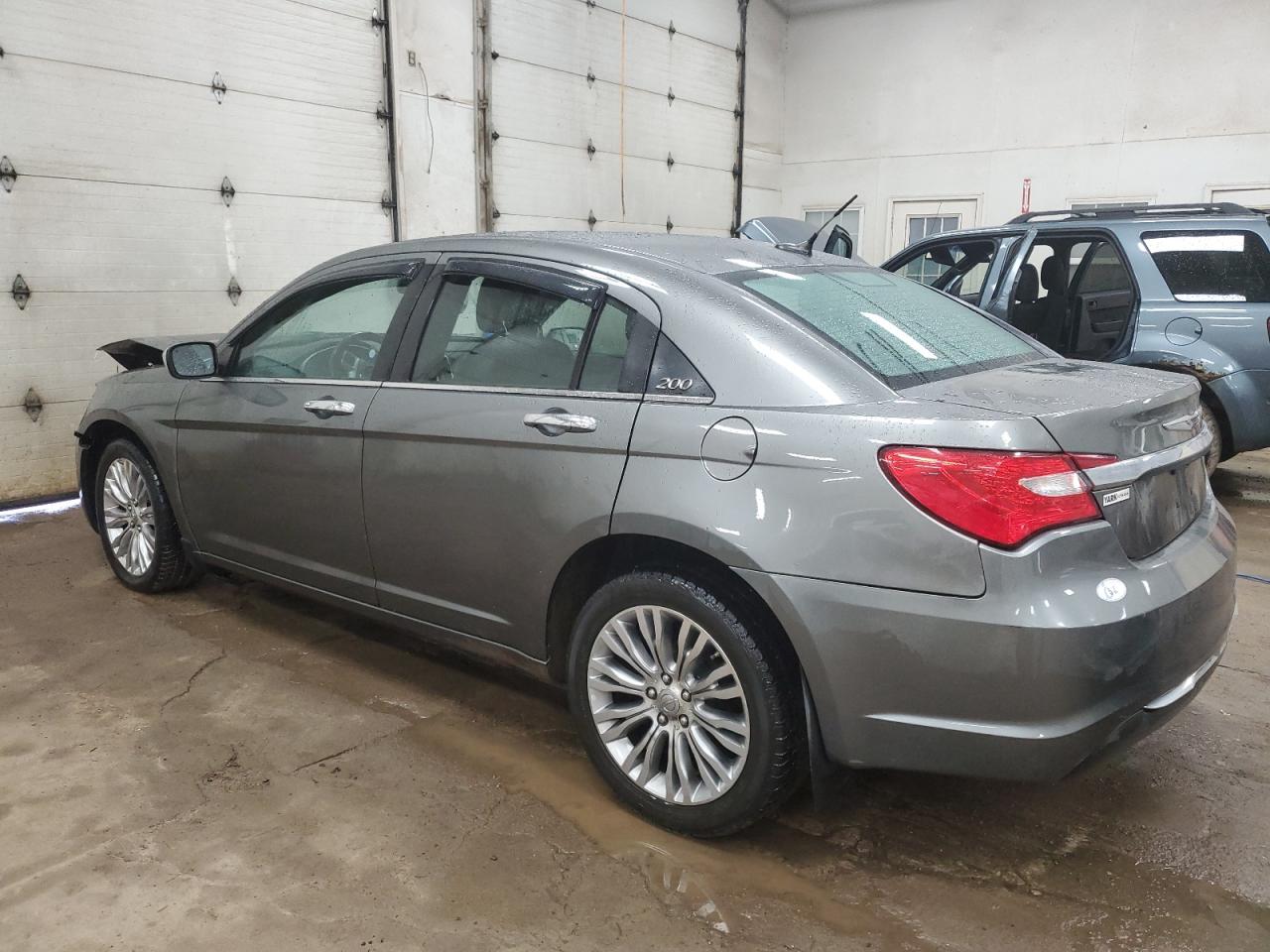 2012 Chrysler 200 - Image 2