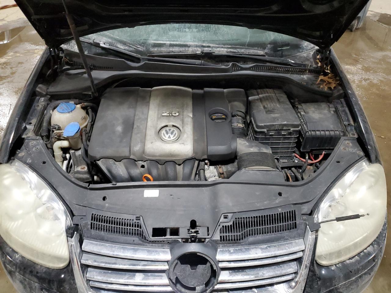 2009 Volkswagen Jetta - Image 11