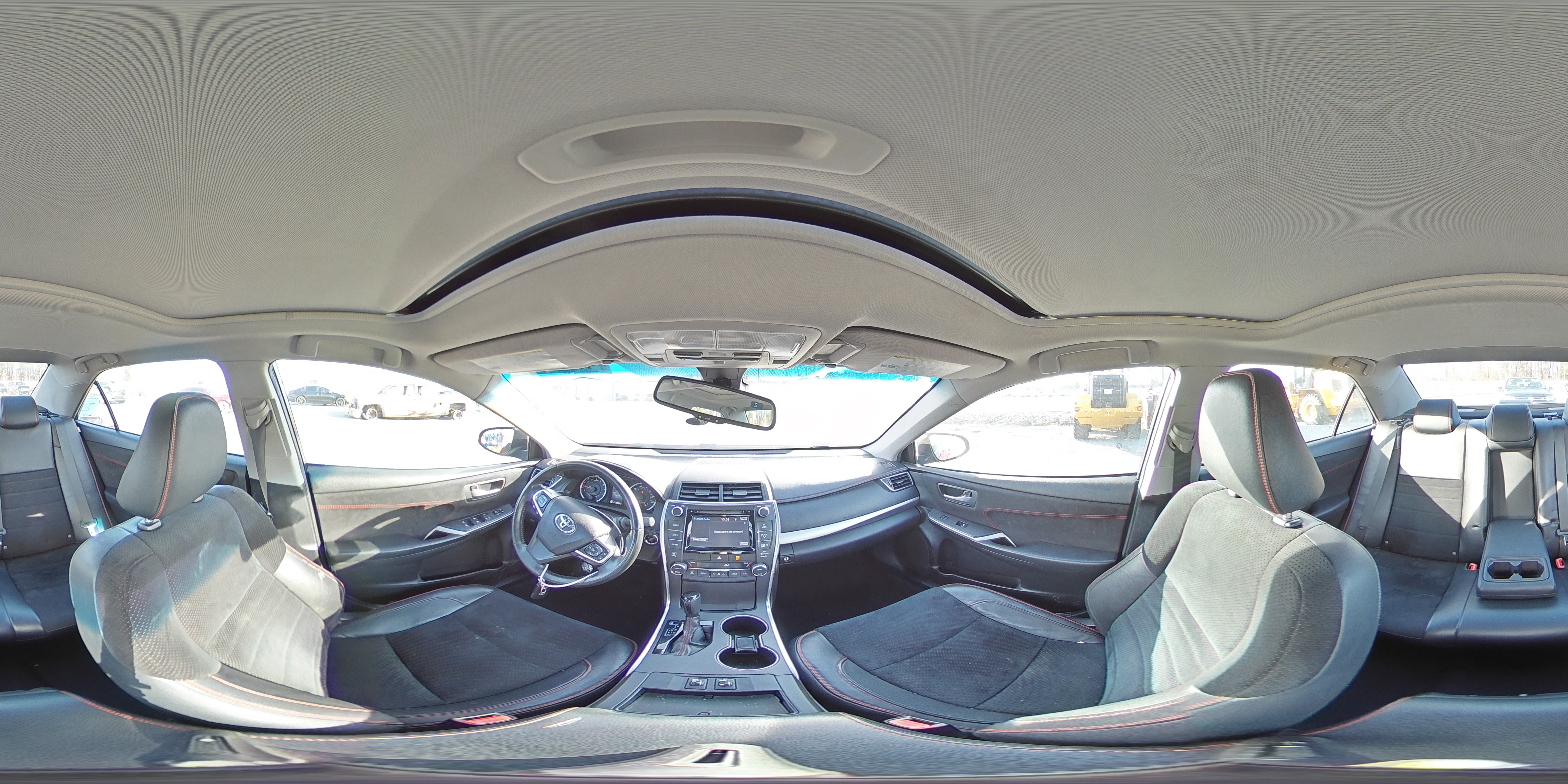 2015 Toyota Camry - Image 13