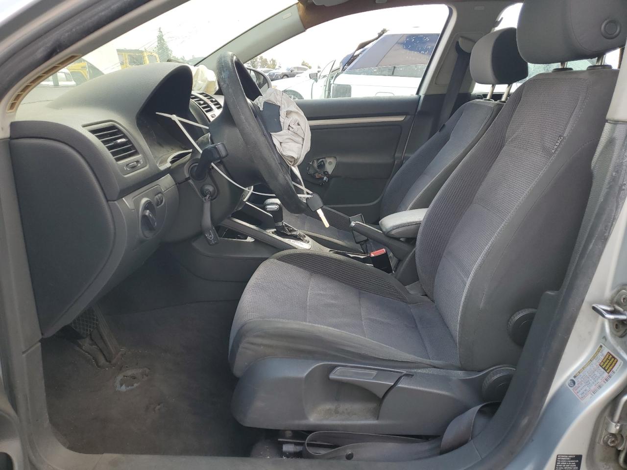 2006 Volkswagen Jetta - Image 7