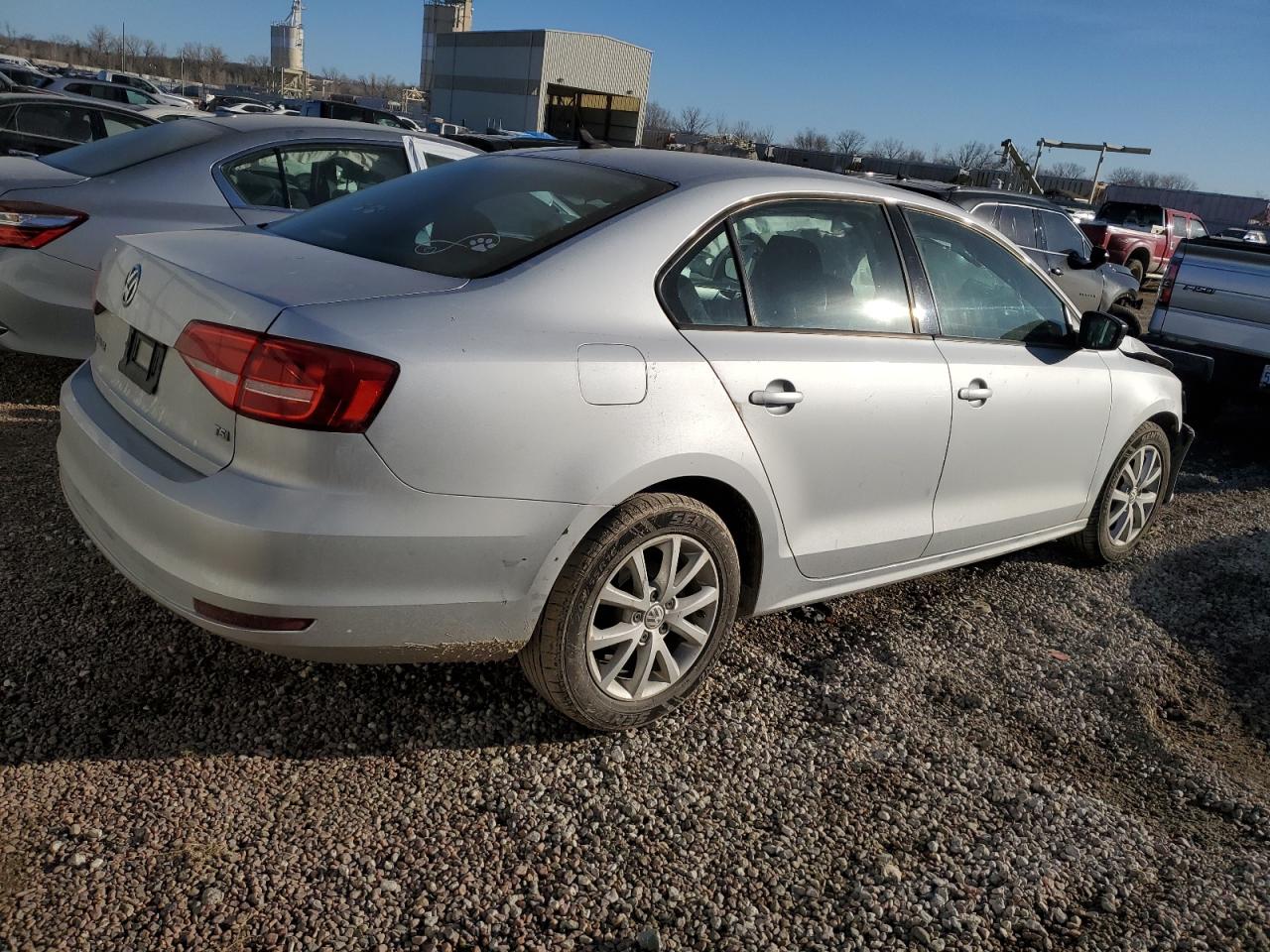 2015 Volkswagen Jetta - Image 3