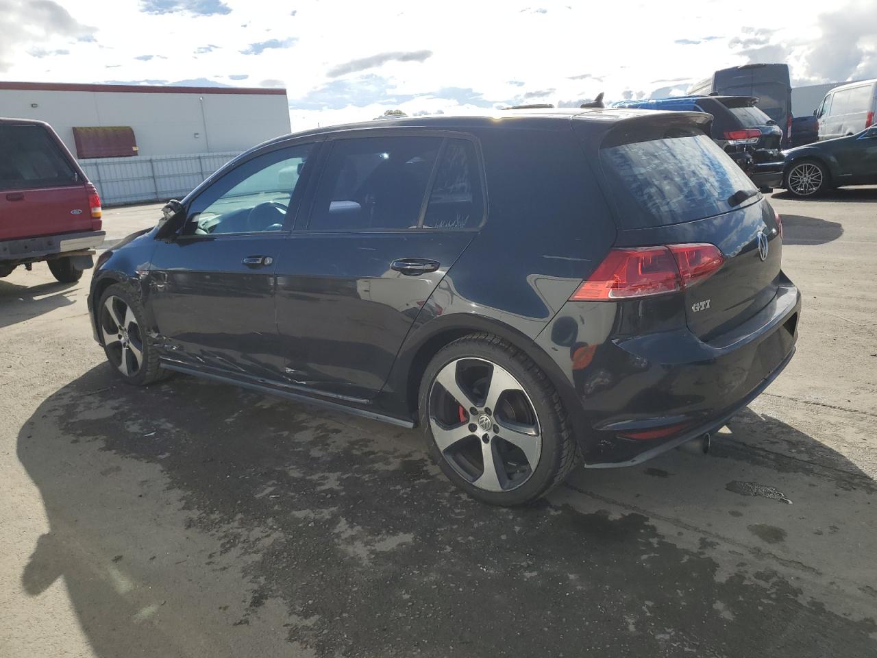 2015 Volkswagen GTI - Image 2