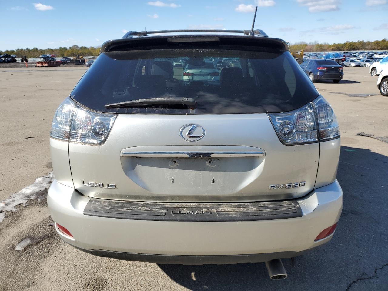 2005 Lexus RX - Image 6