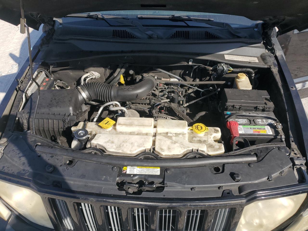 2012 Jeep Liberty (North America) - Image 12
