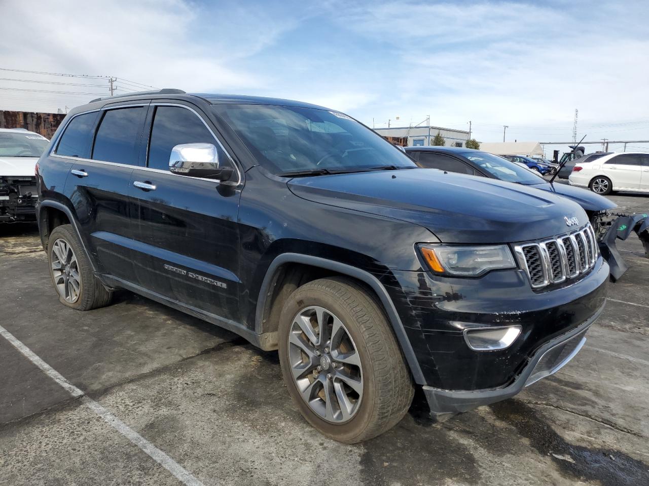 2018 Jeep Grand Cherokee - Image 4