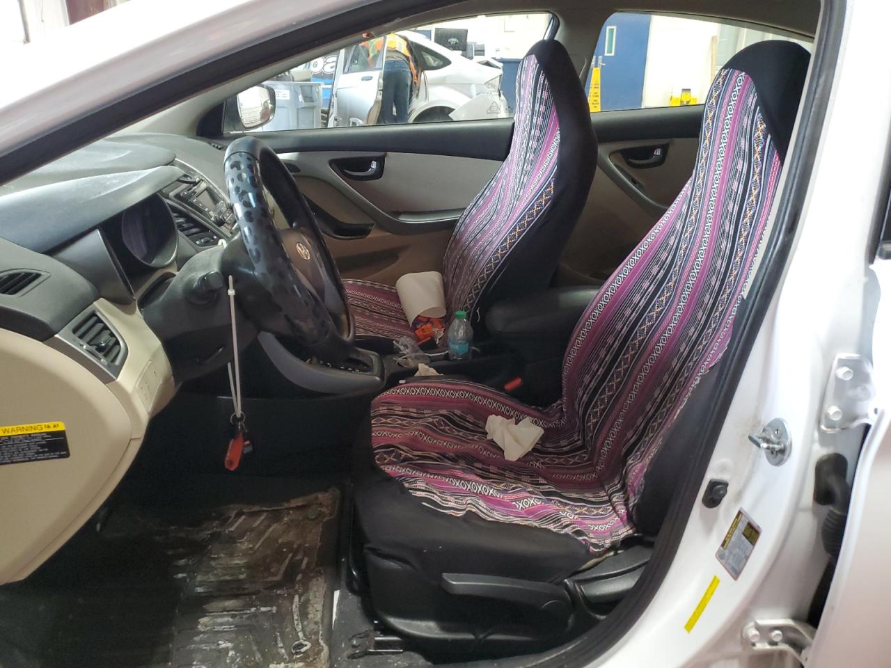2016 Hyundai Elantra - Image 7