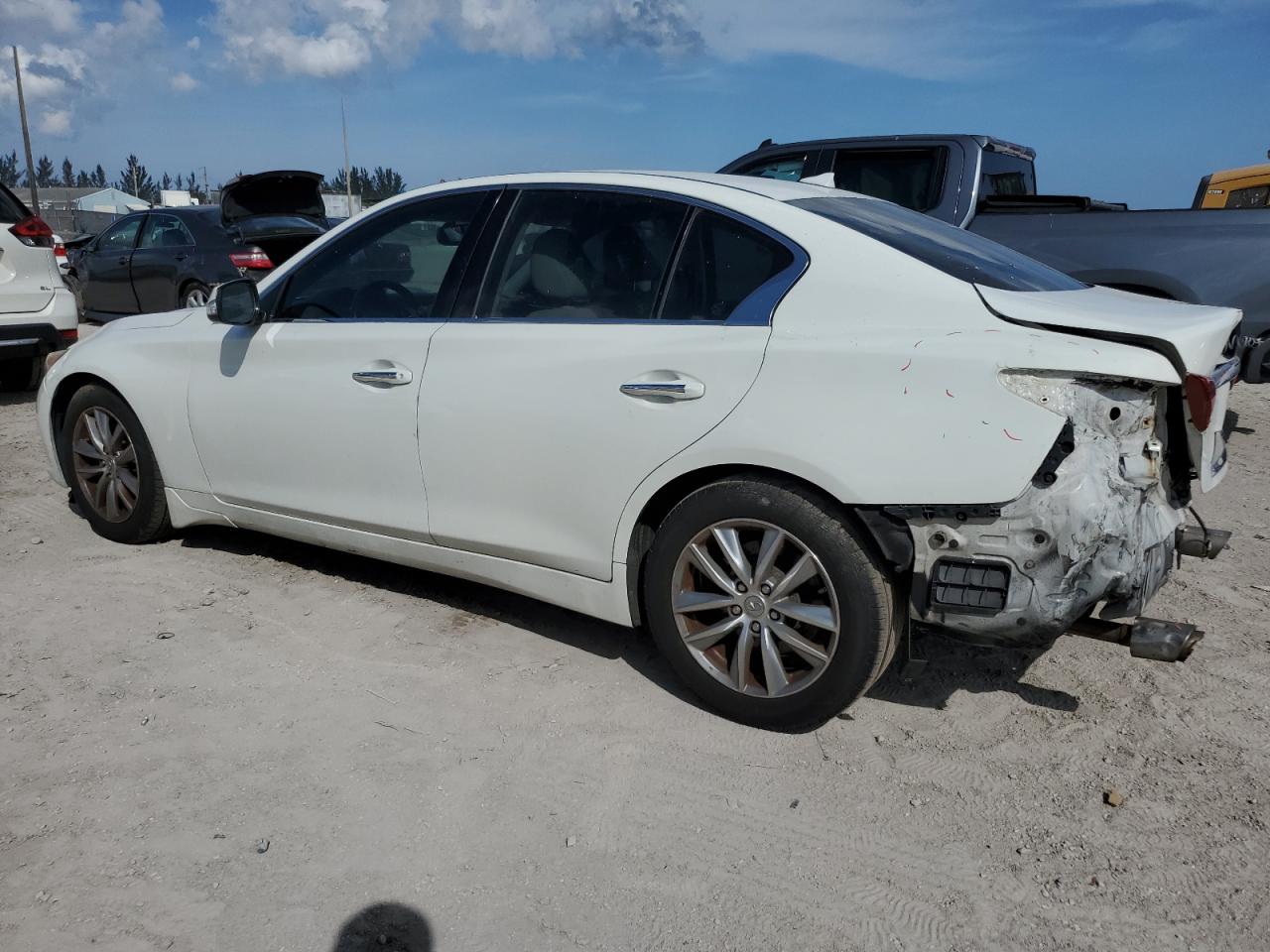 2014 Infiniti Q50 - Image 2