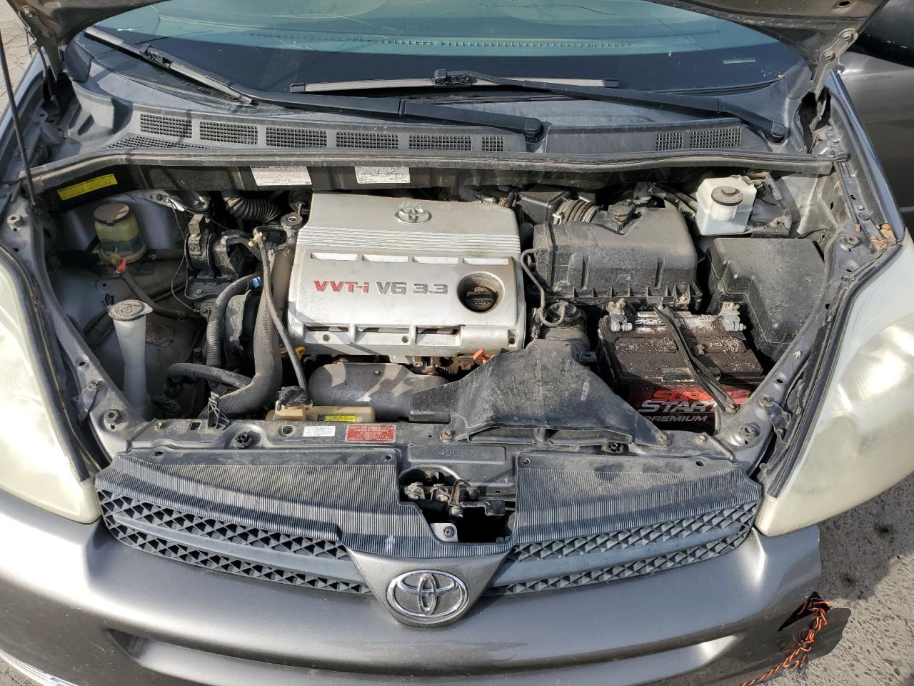 2005 Toyota Sienna - Image 12