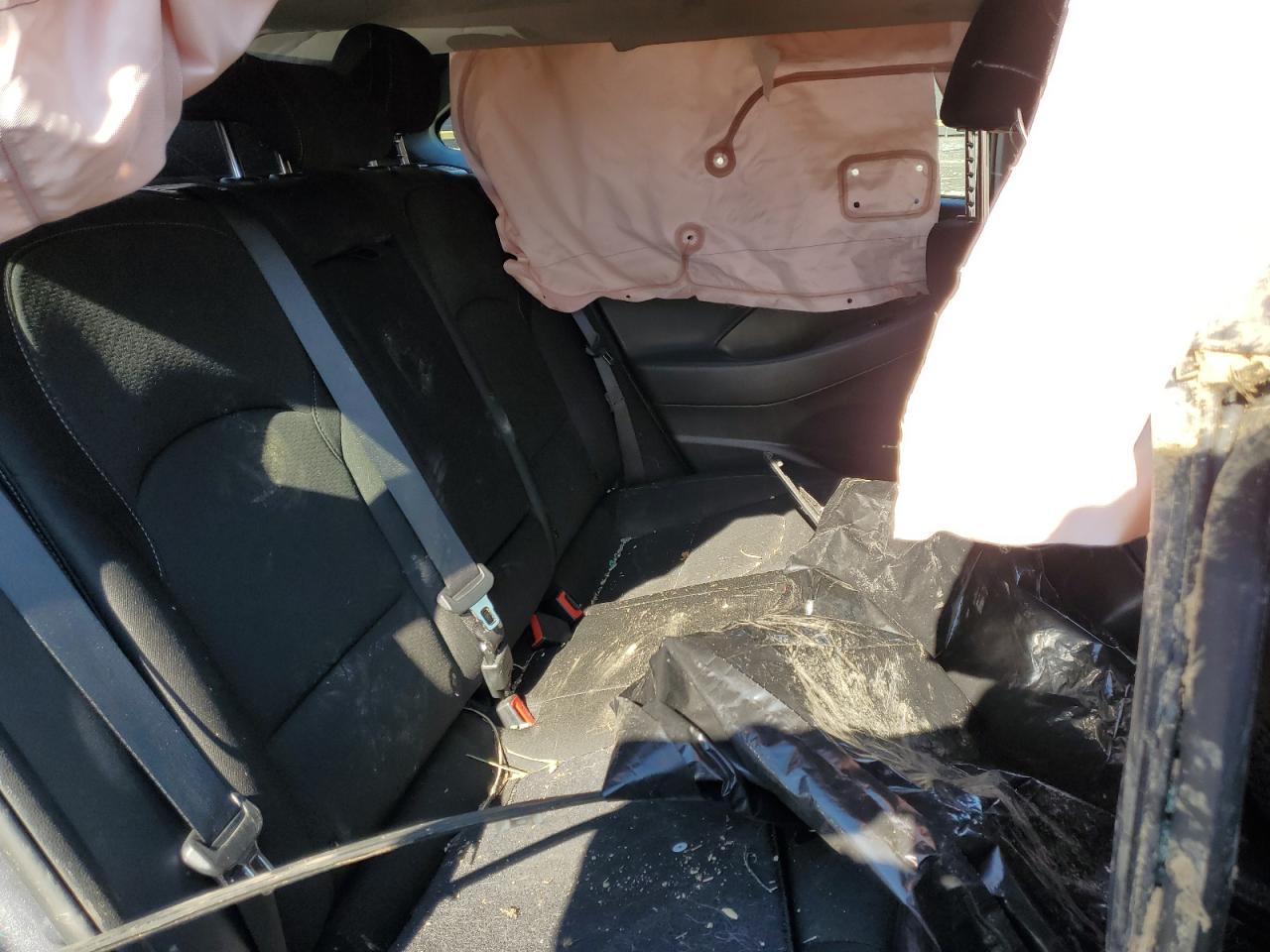 2018 Hyundai Elantra - Image 10