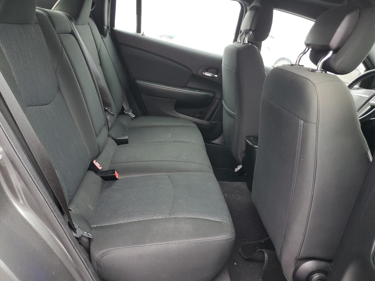 2012 Chrysler 200 - Image 10