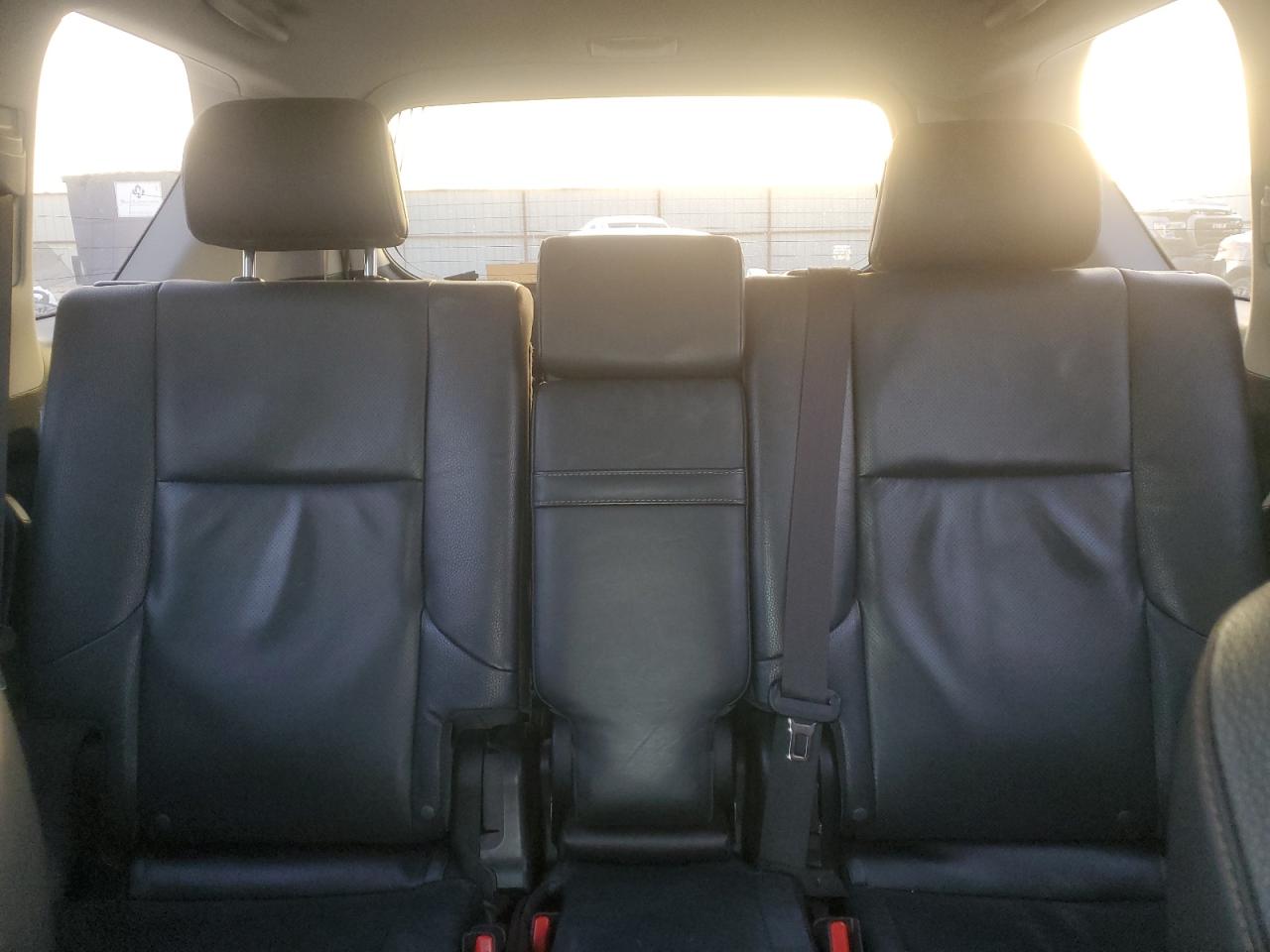 2015 Lexus GX - Image 10