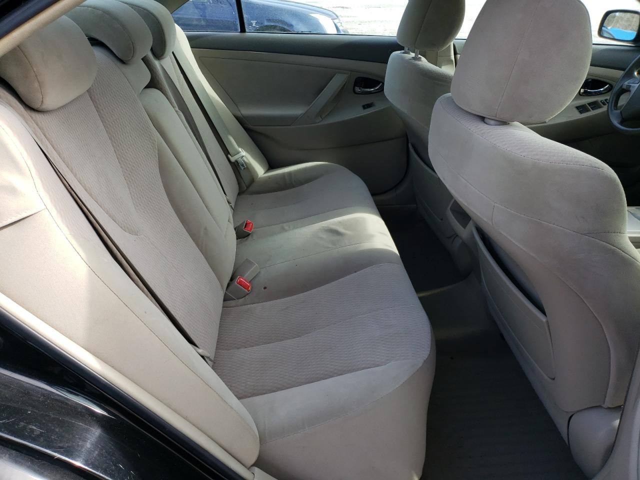 2010 Toyota Camry - Image 10