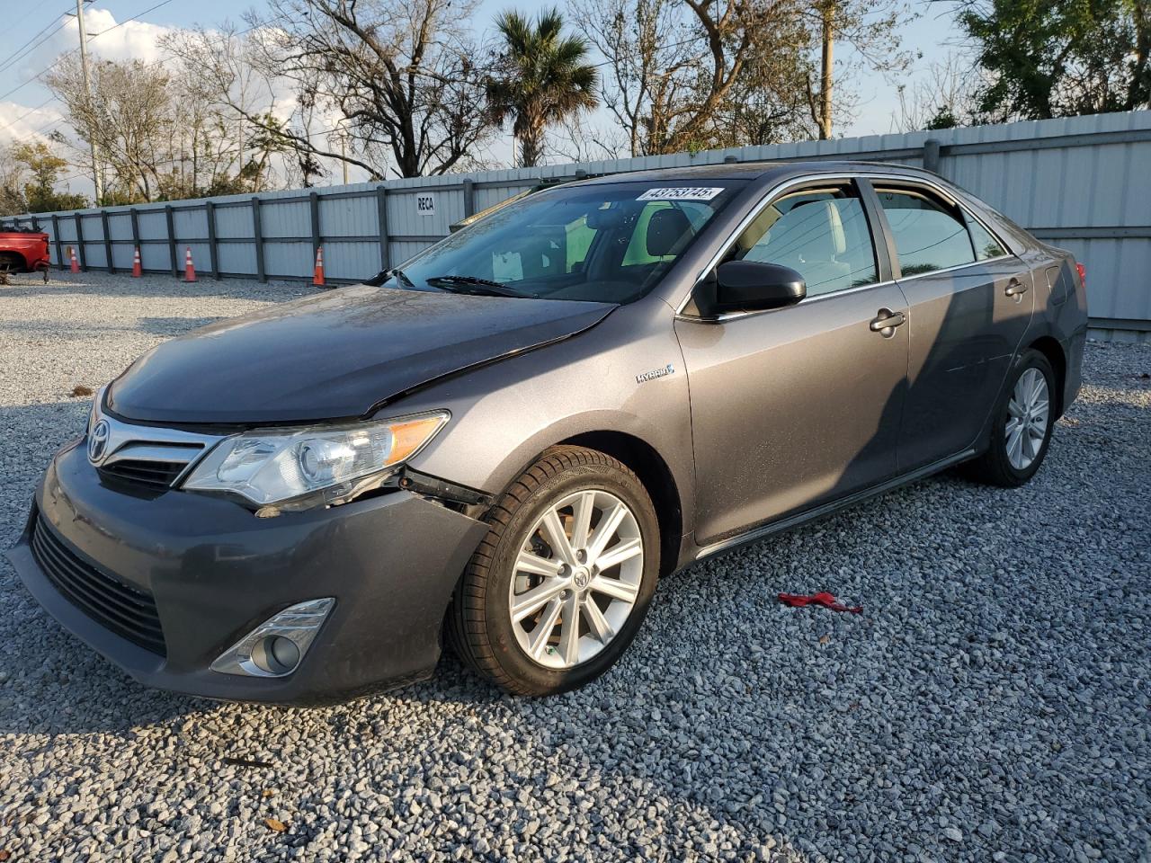 2014 Toyota Camry - Image 1