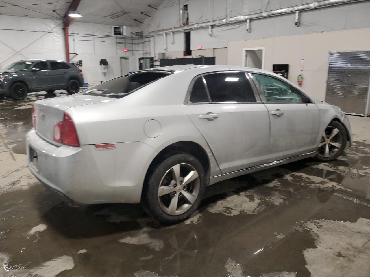 2011 Chevrolet Malibu - Image 3
