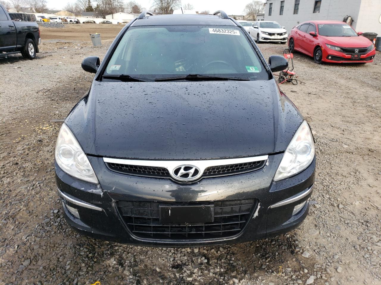 2010 Hyundai Elantra - Image 5