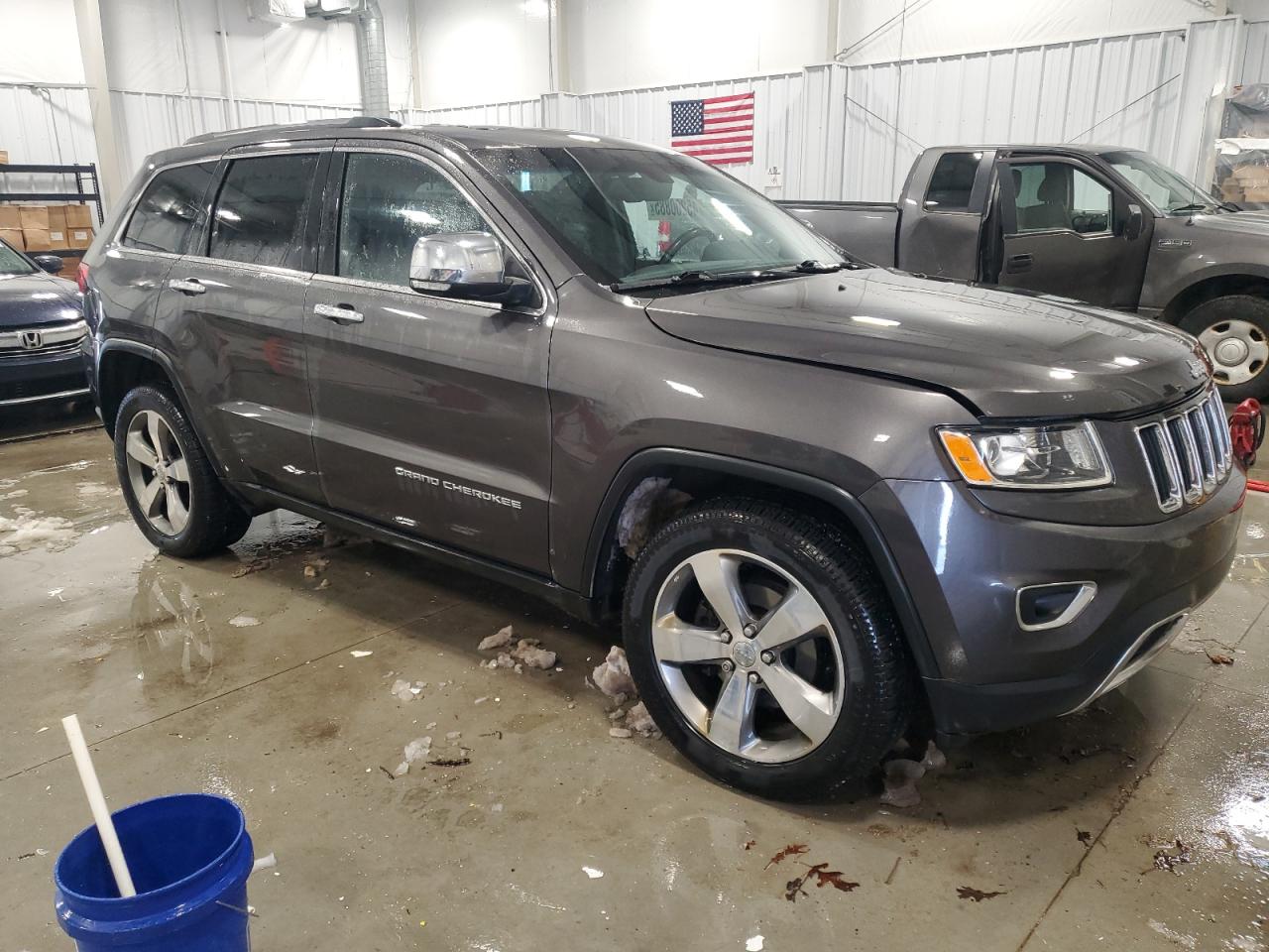 2015 Jeep Grand Cherokee - Image 4