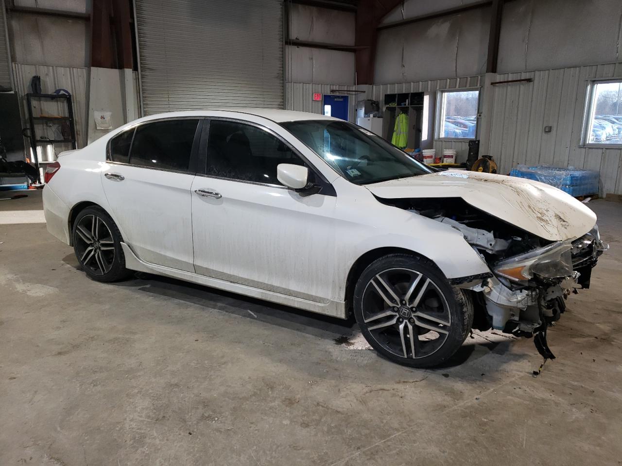 2017 Honda Accord - Image 4