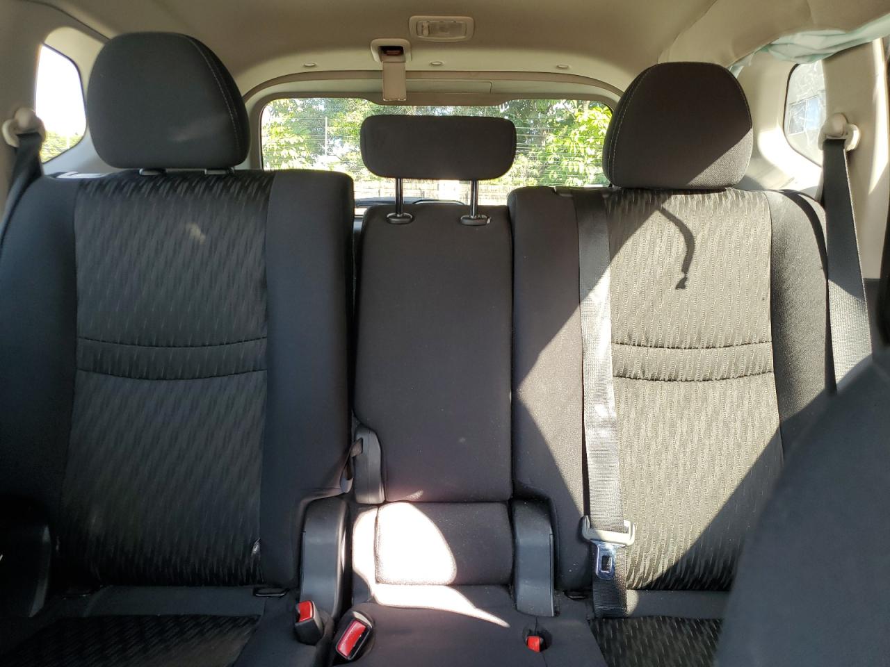 2019 Nissan Rogue - Image 10
