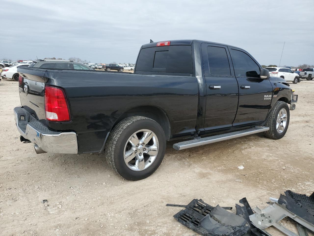 2015 RAM 1500 - Image 3