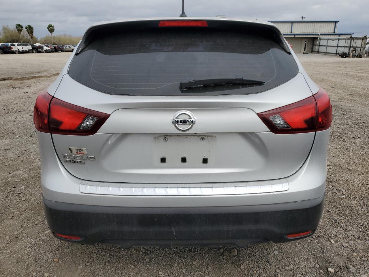 2017 Nissan Rogue - Image 6