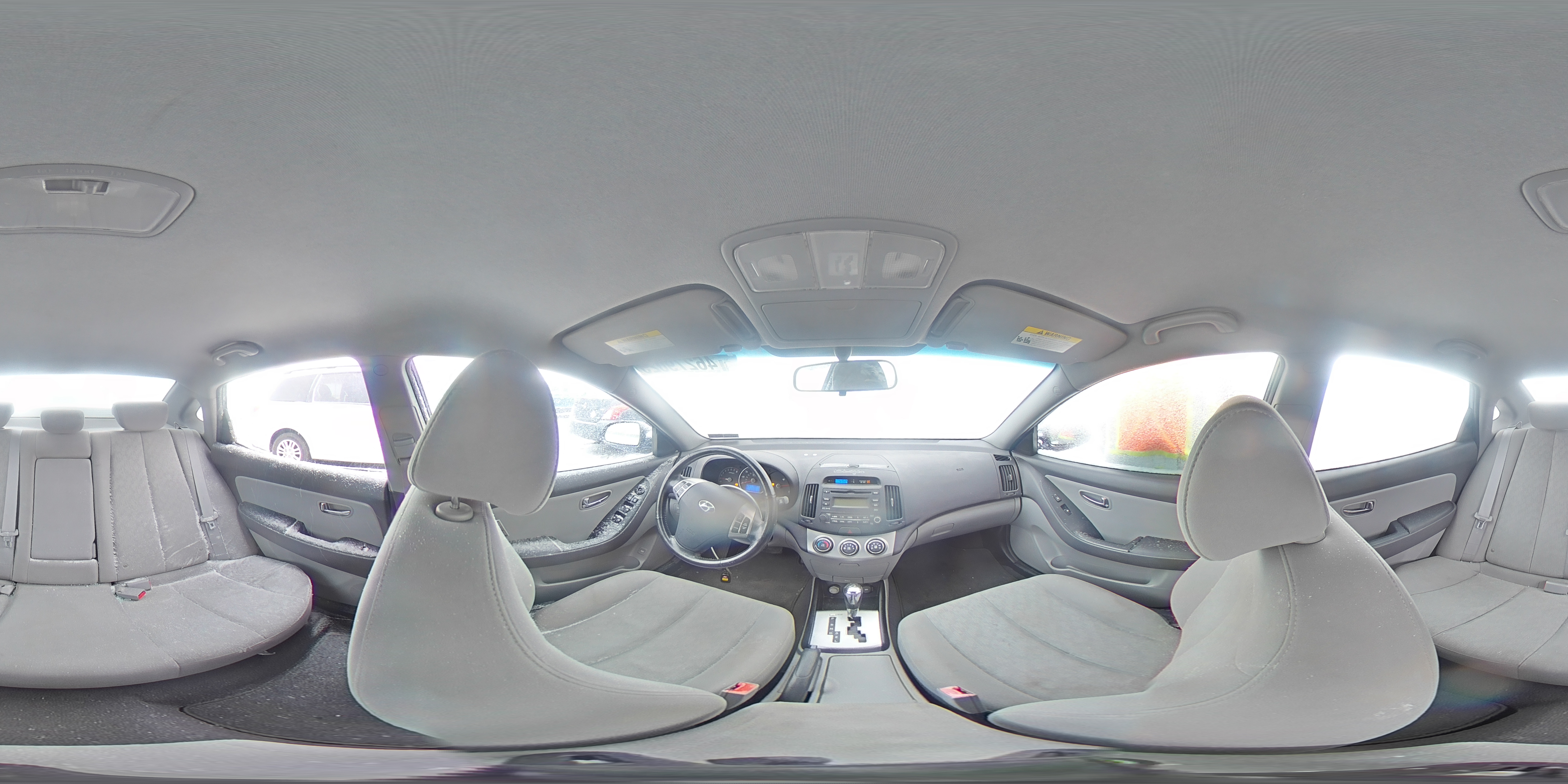 2010 Hyundai Elantra - Image 12