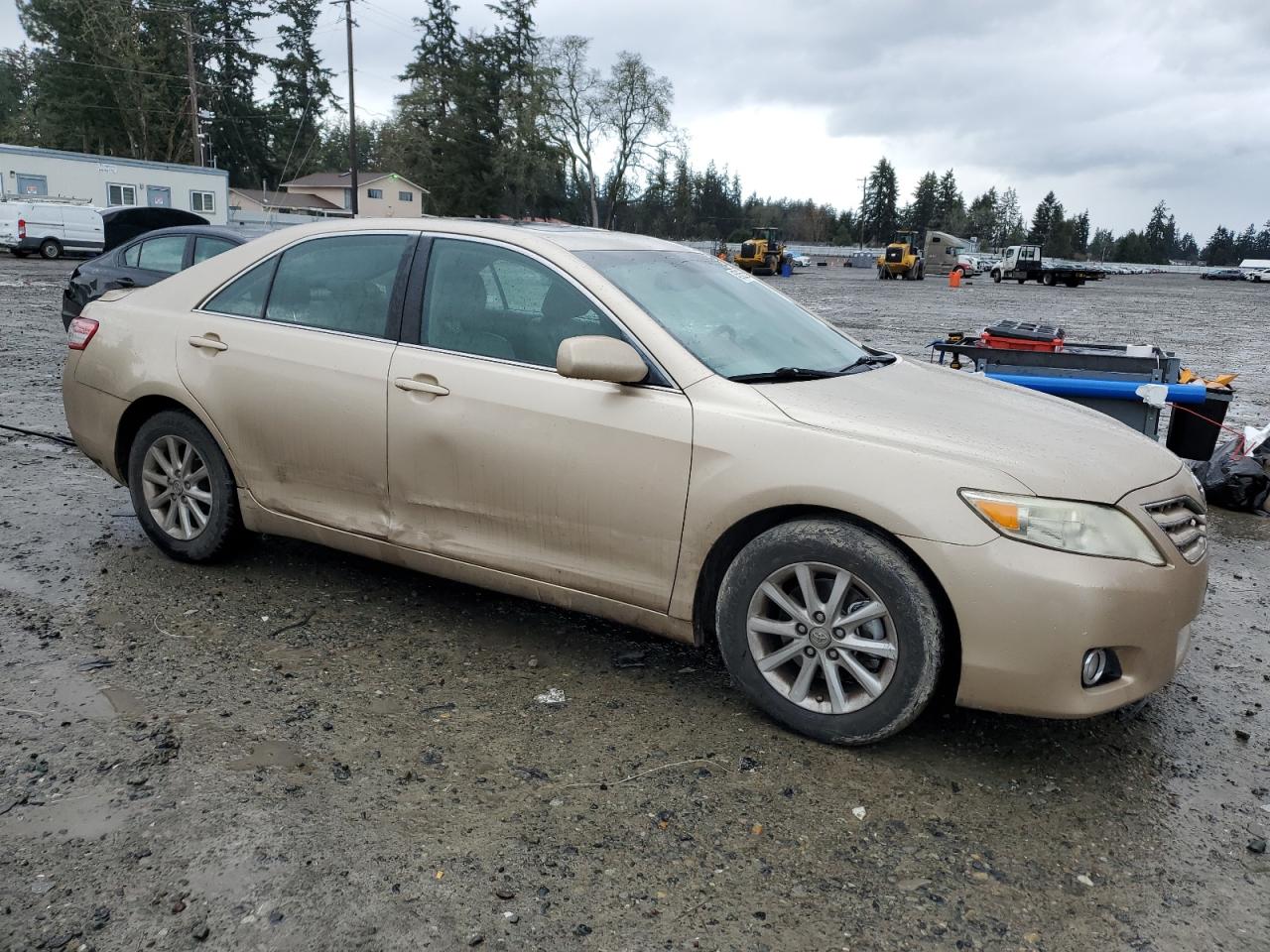 2010 Toyota Camry - Image 4