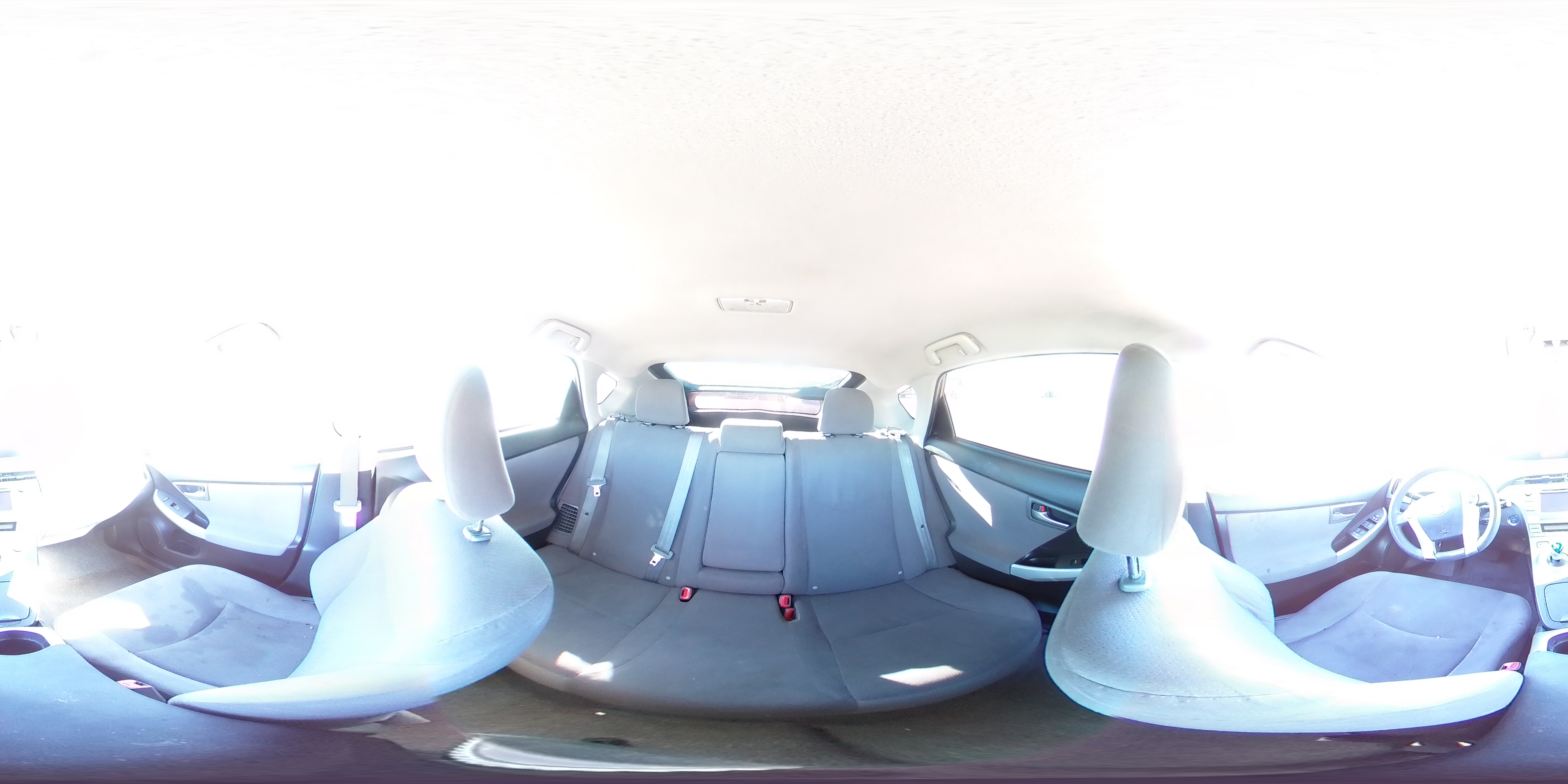 2013 Toyota Prius - Image 12