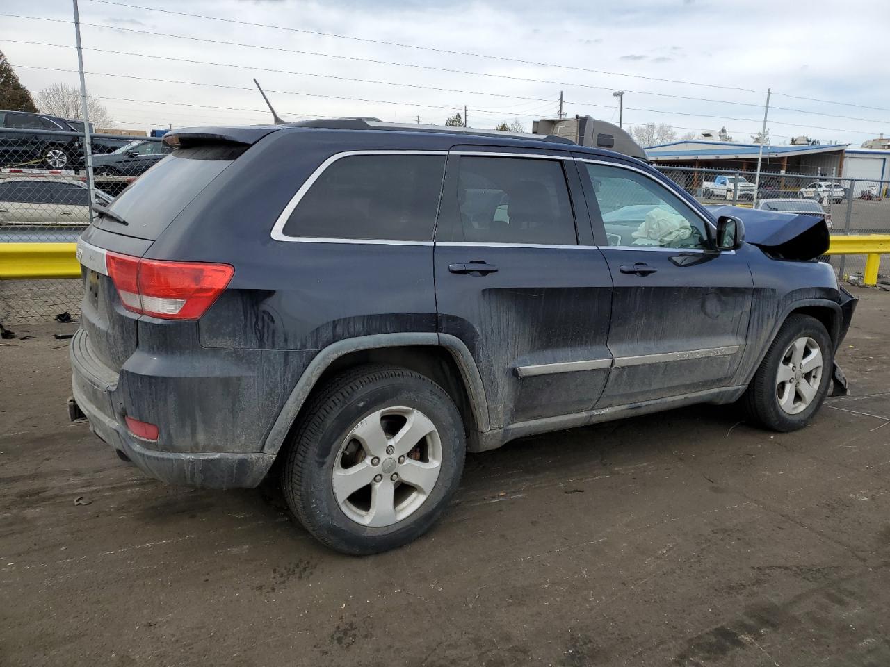 2011 Jeep Grand Cherokee - Image 3
