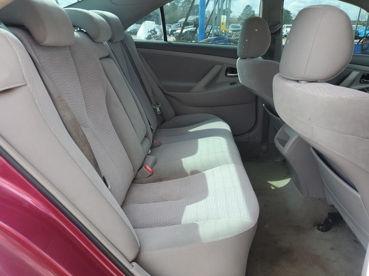2011 Toyota Camry - Image 10