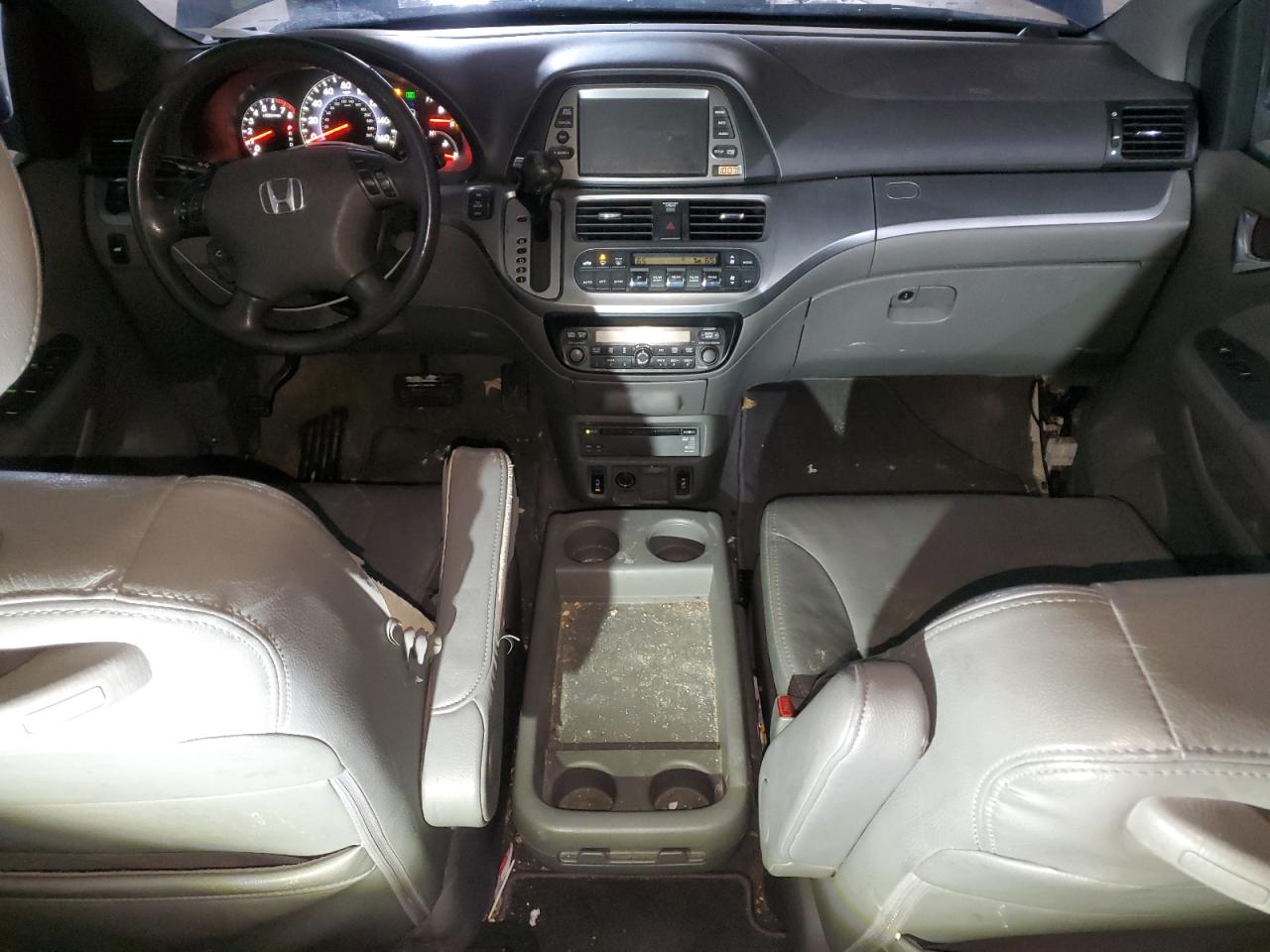 2010 Honda Odyssey - Image 8