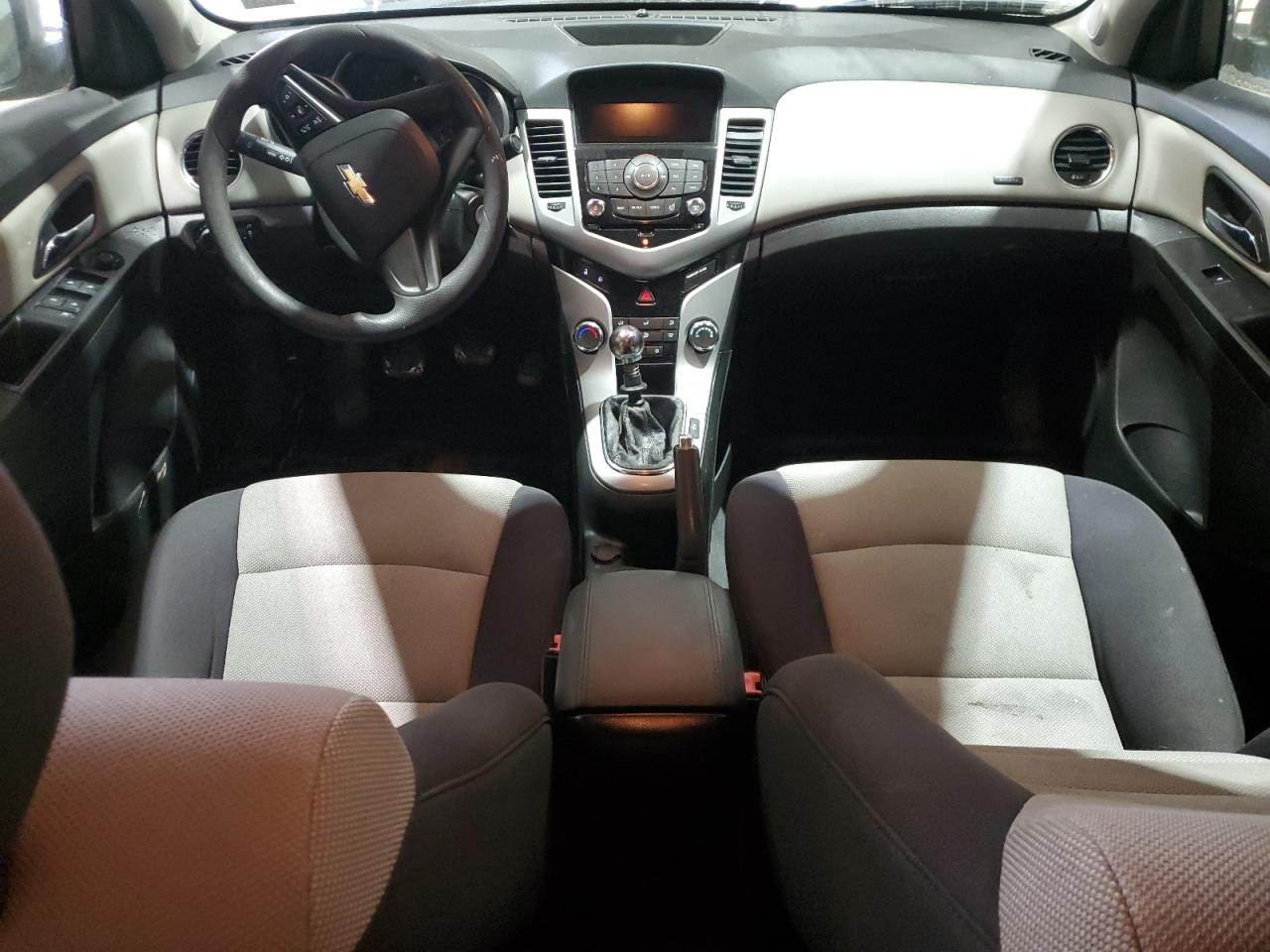 2013 Chevrolet Cruze - Image 8