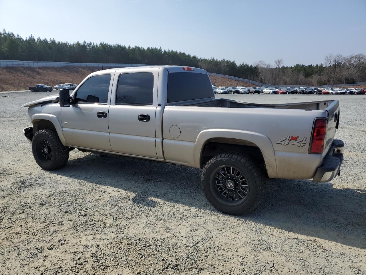 2004 Chevrolet Silverado - Image 2