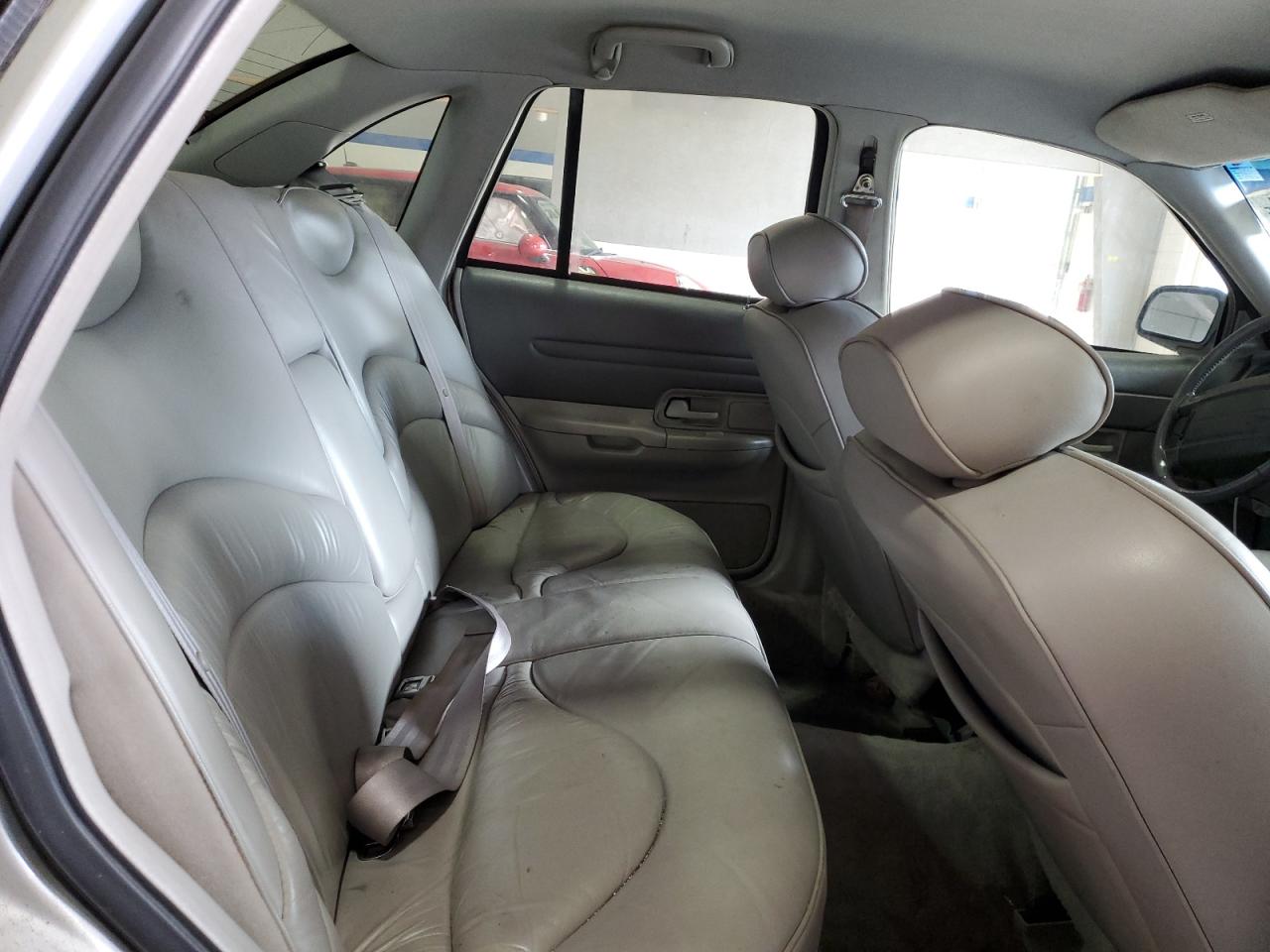 1995 Ford Crown Victoria - Image 10