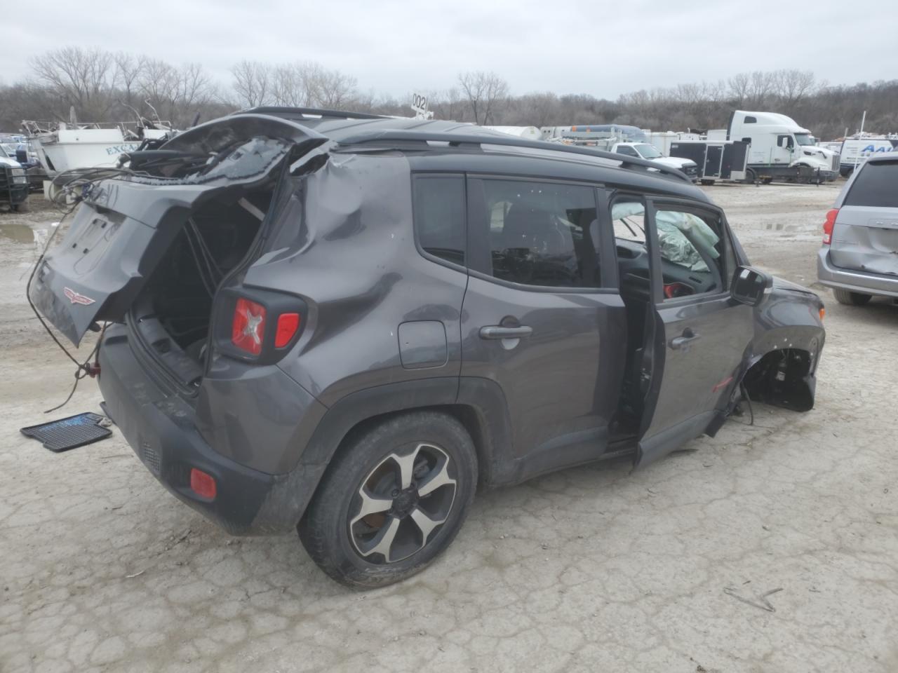2020 Jeep Renegade - Image 3