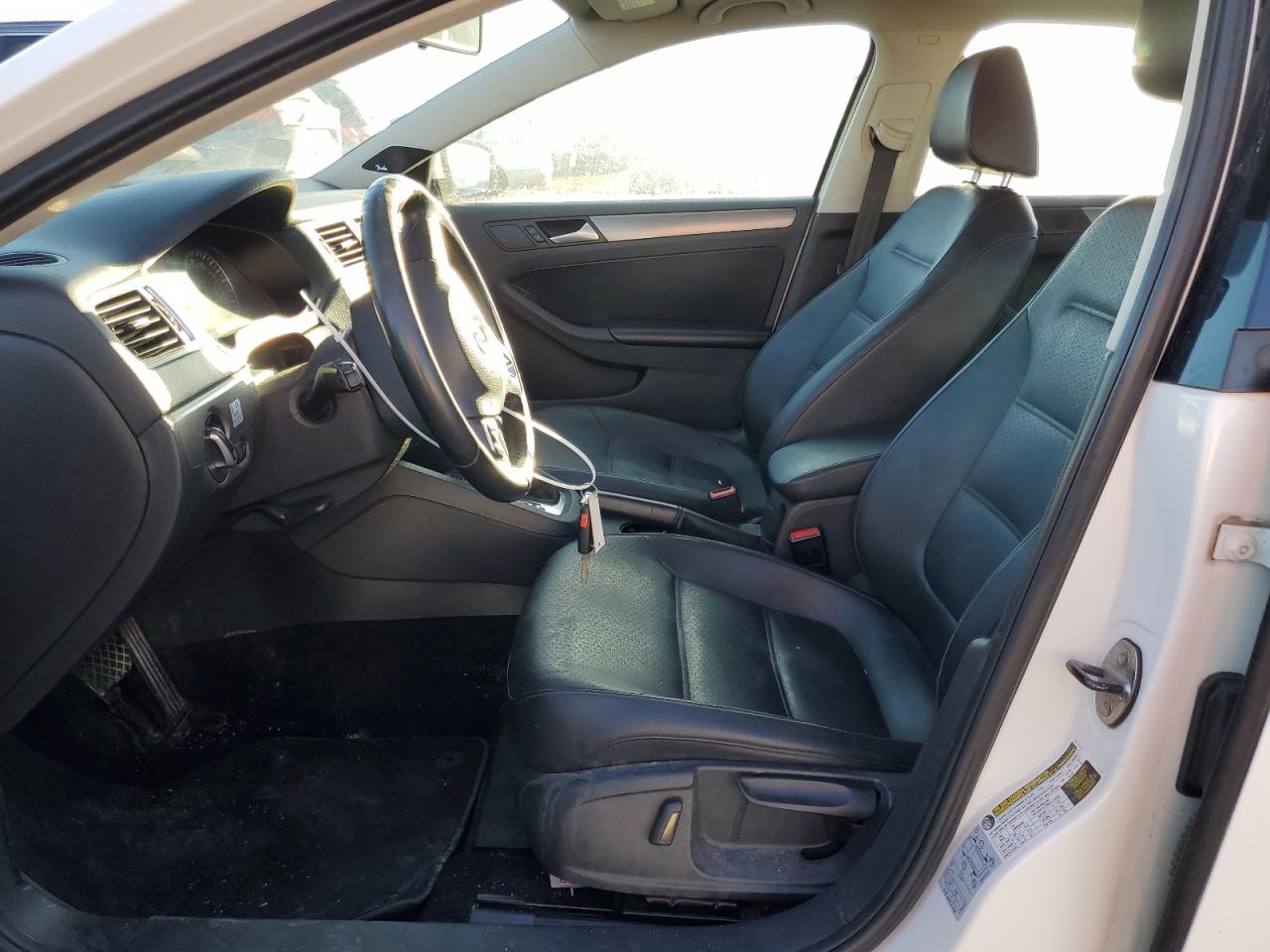 2014 Volkswagen Jetta - Image 7