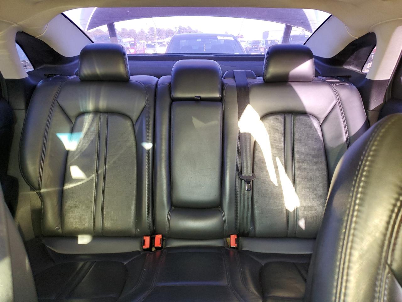 2015 Lincoln MKZ - Image 10