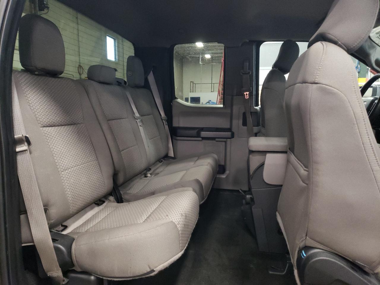 2015 Ford F-150 - Image 10