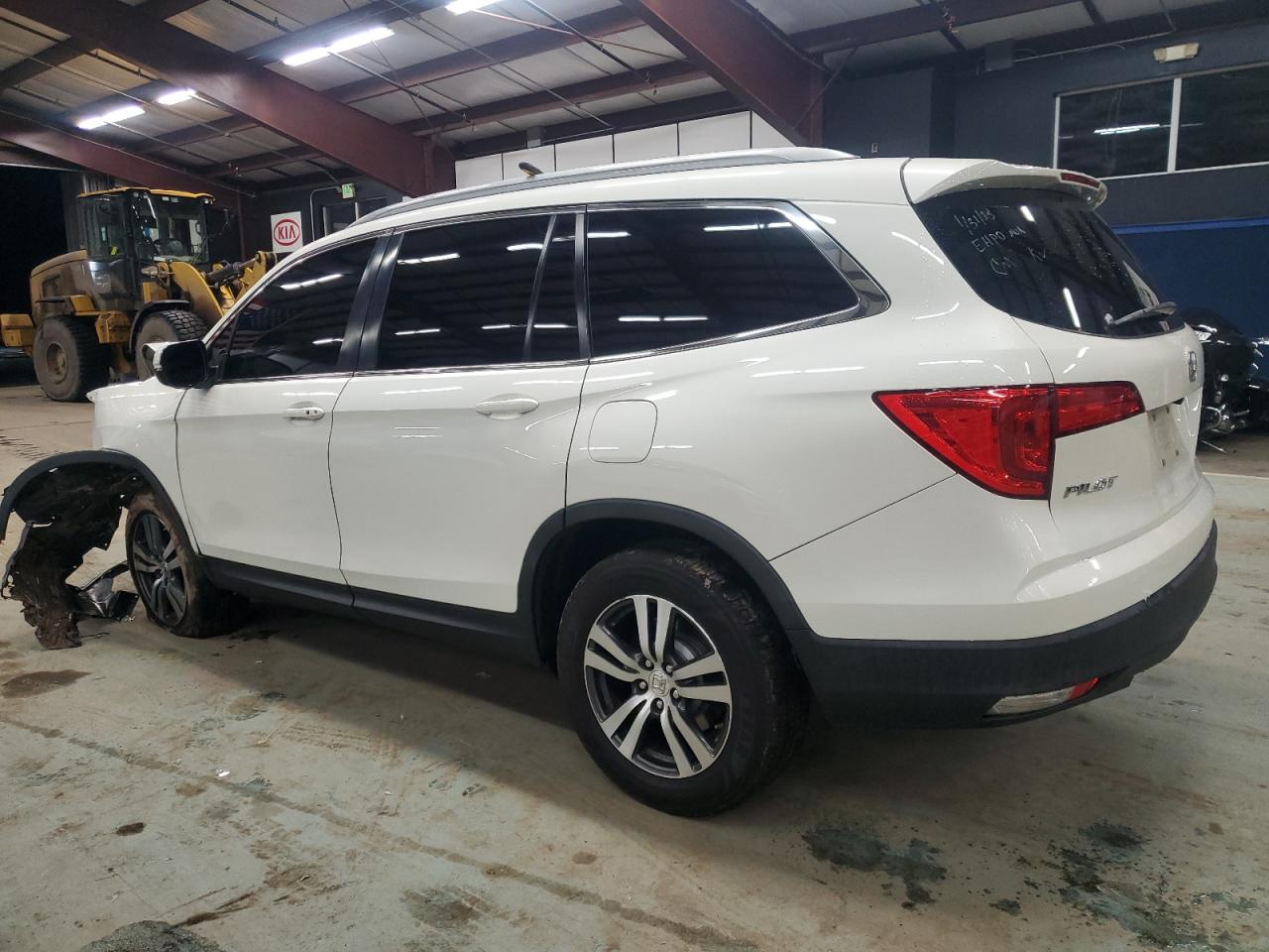 2018 Honda Pilot - Image 2