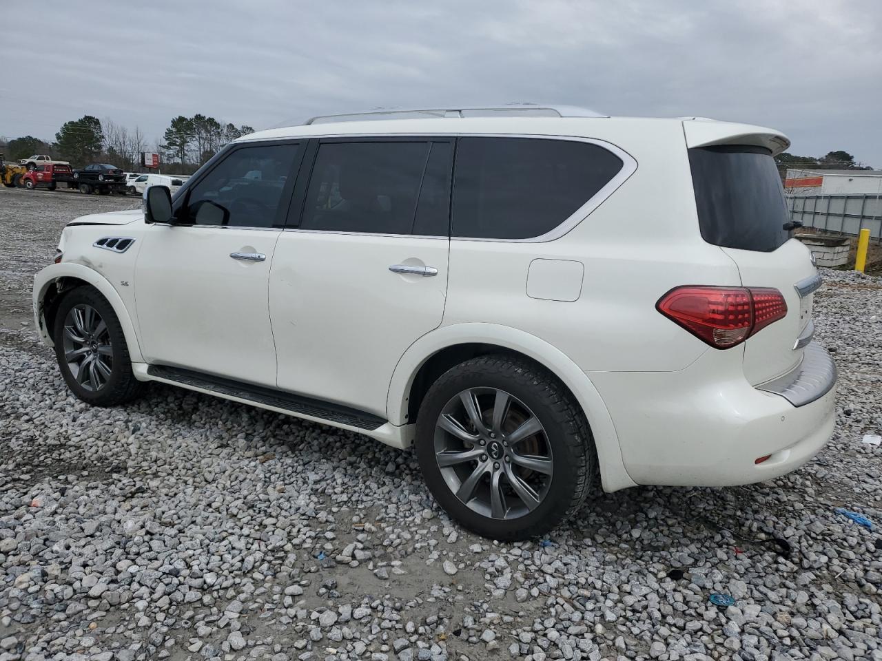 2017 Infiniti QX80 - Image 2