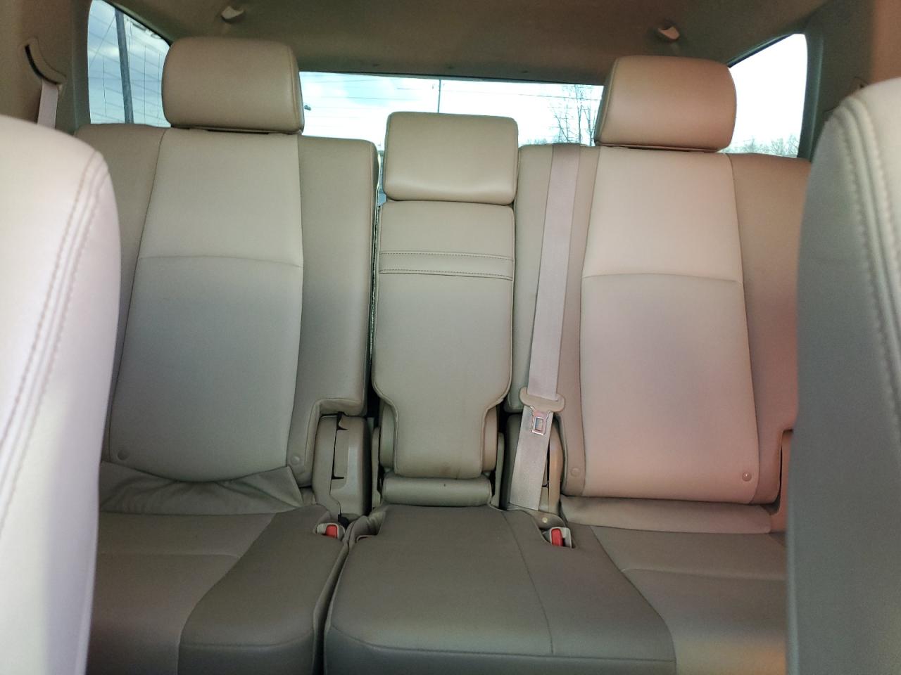 2015 Toyota 4Runner - Image 10