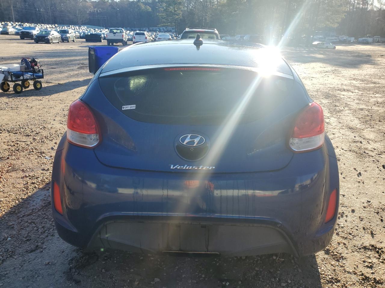 2017 Hyundai Veloster - Image 6